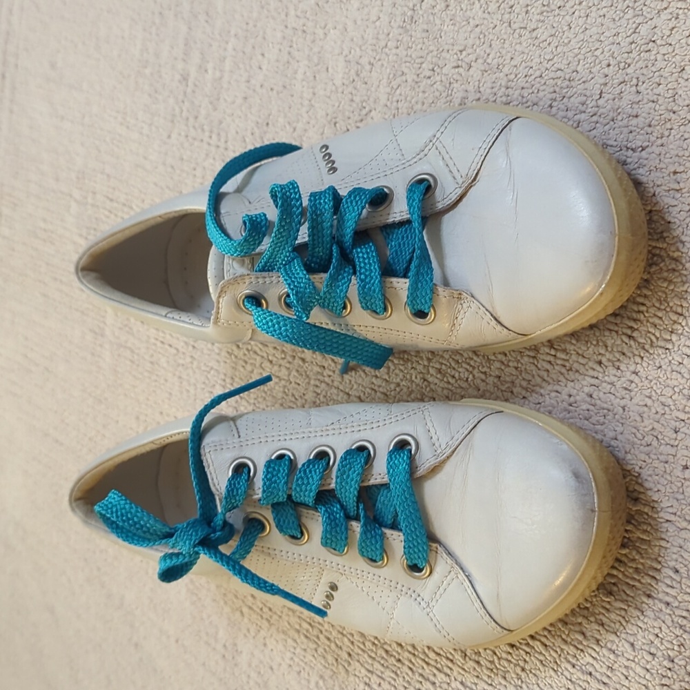 ecco golf shoes white with teal accents